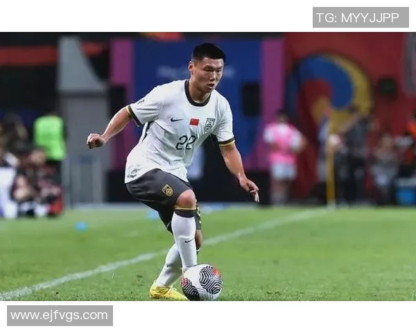 浙江队方昊精彩破门助力中超赛场再添精彩瞬间