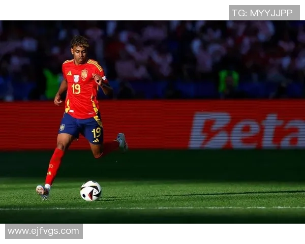 西班牙队大胜克罗地亚，晋级欧洲杯八强